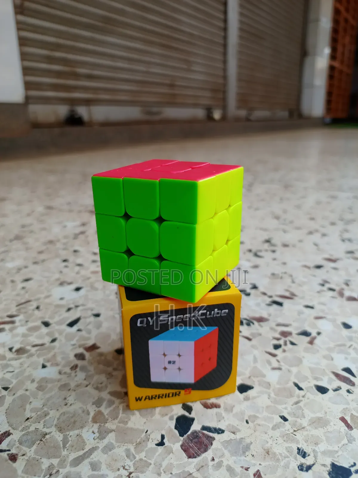 Qiyi Warrior S 3x3 Speed Cube.