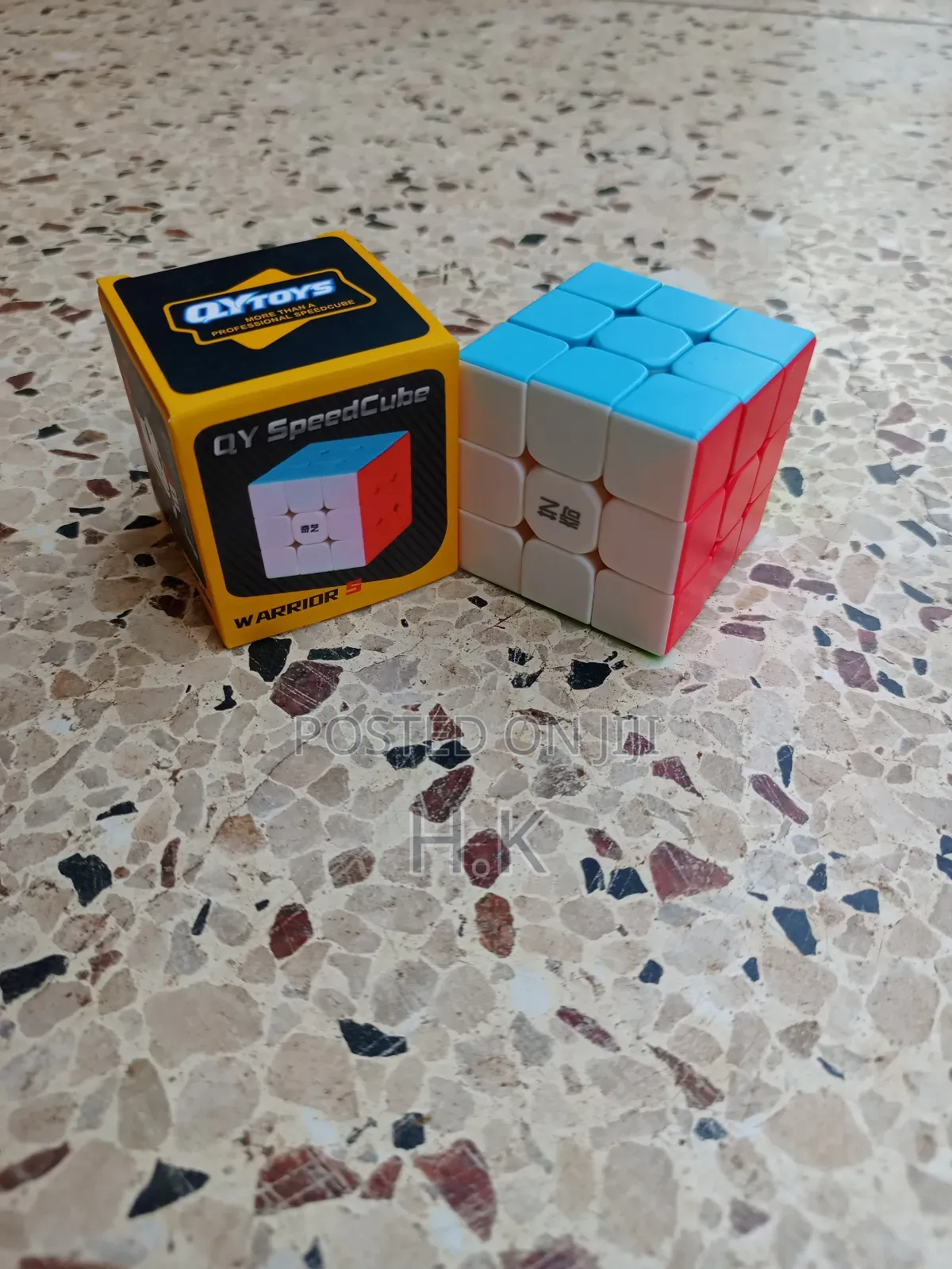 Qiyi Warrior S 3x3 Speed Cube.