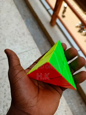 Pyraminx Magic Cube