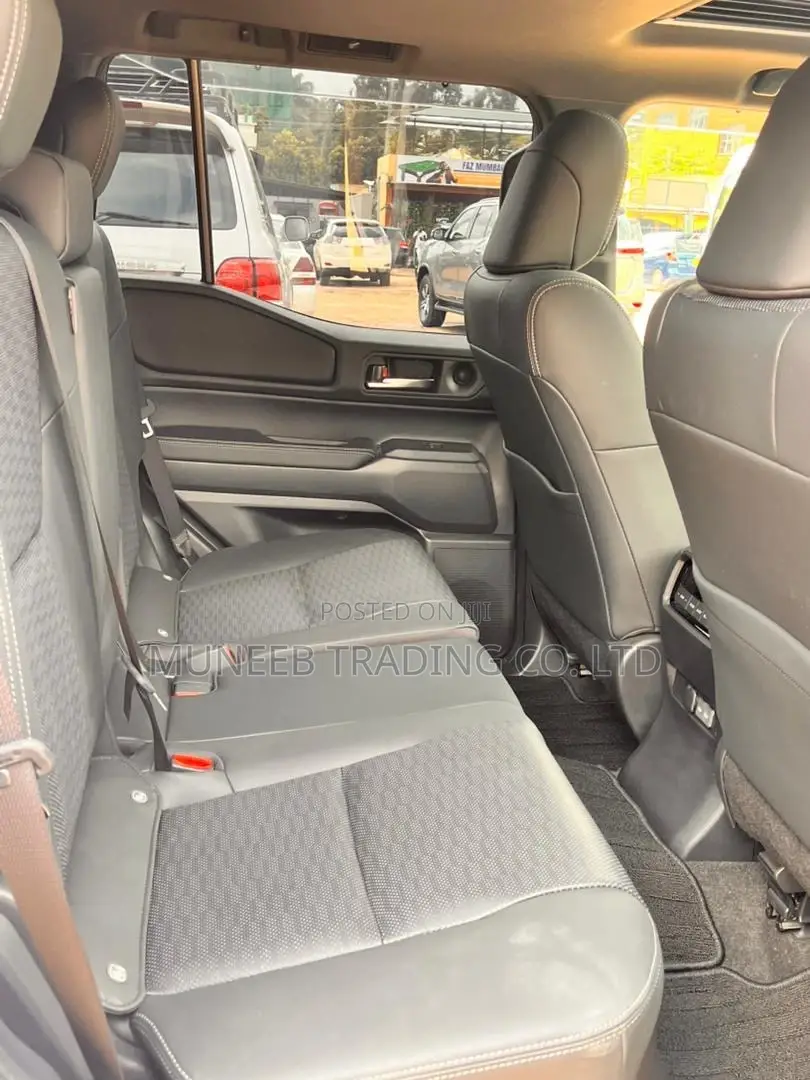 Toyota Land Cruiser Prado 2.8 2025 White
