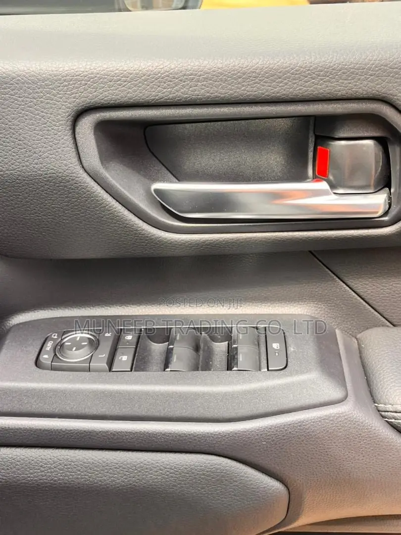 Toyota Land Cruiser Prado 2.8 2025 White