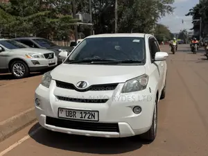 Toyota IST 2010 White