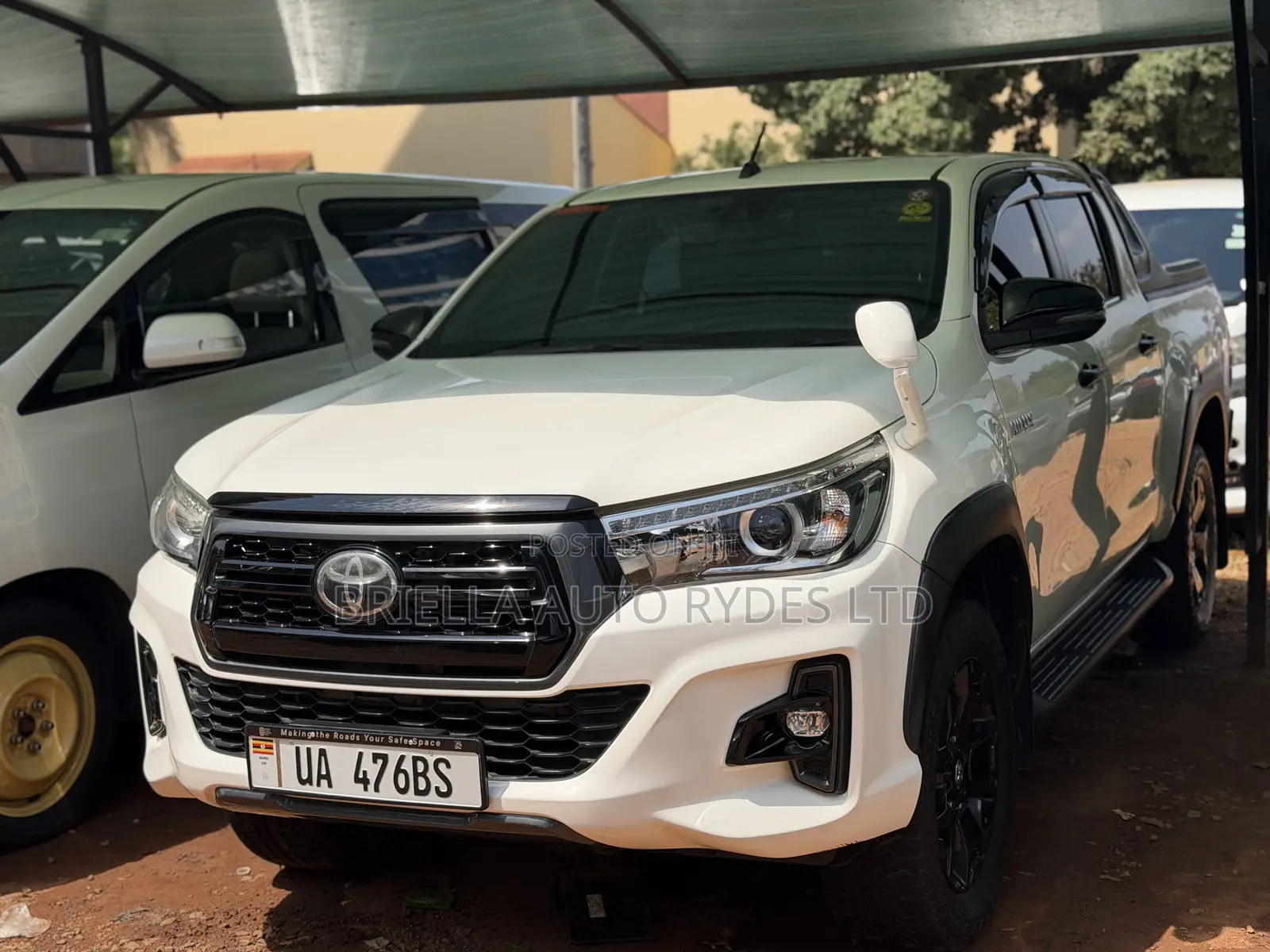 Toyota Hilux 2020 White