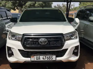 Toyota Hilux 2020 White
