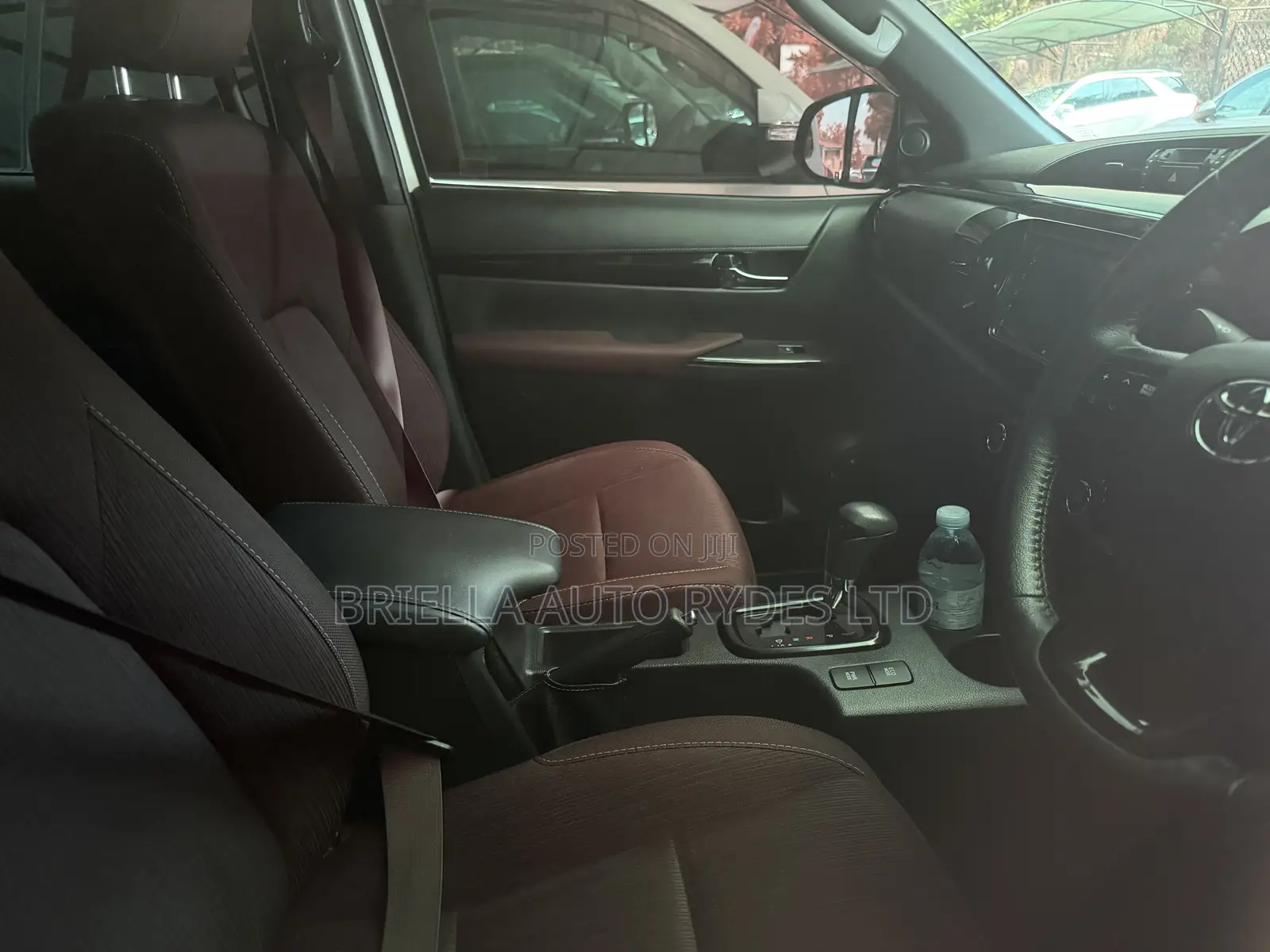 Toyota Hilux 2020 White