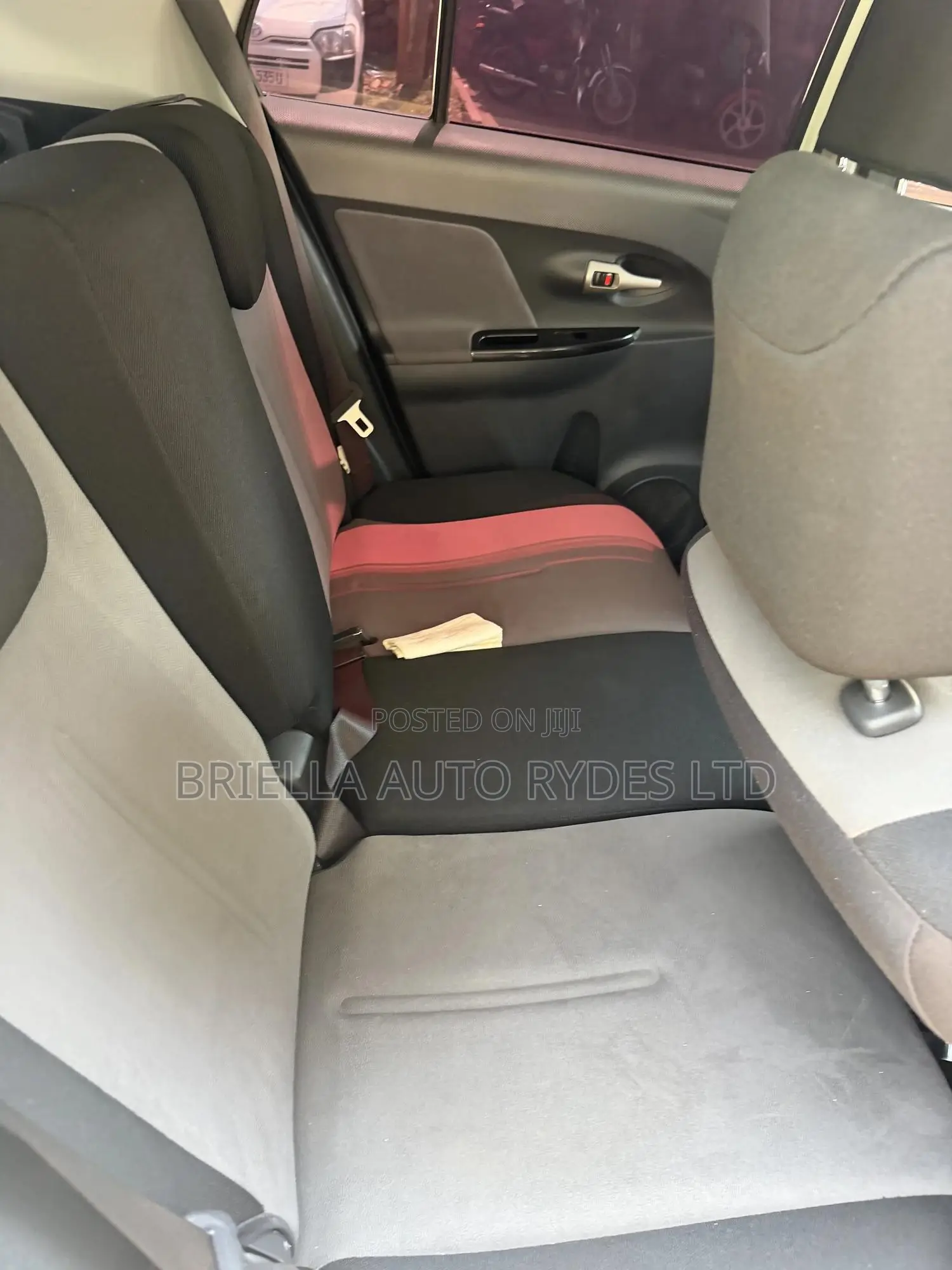 Toyota IST 2010 White