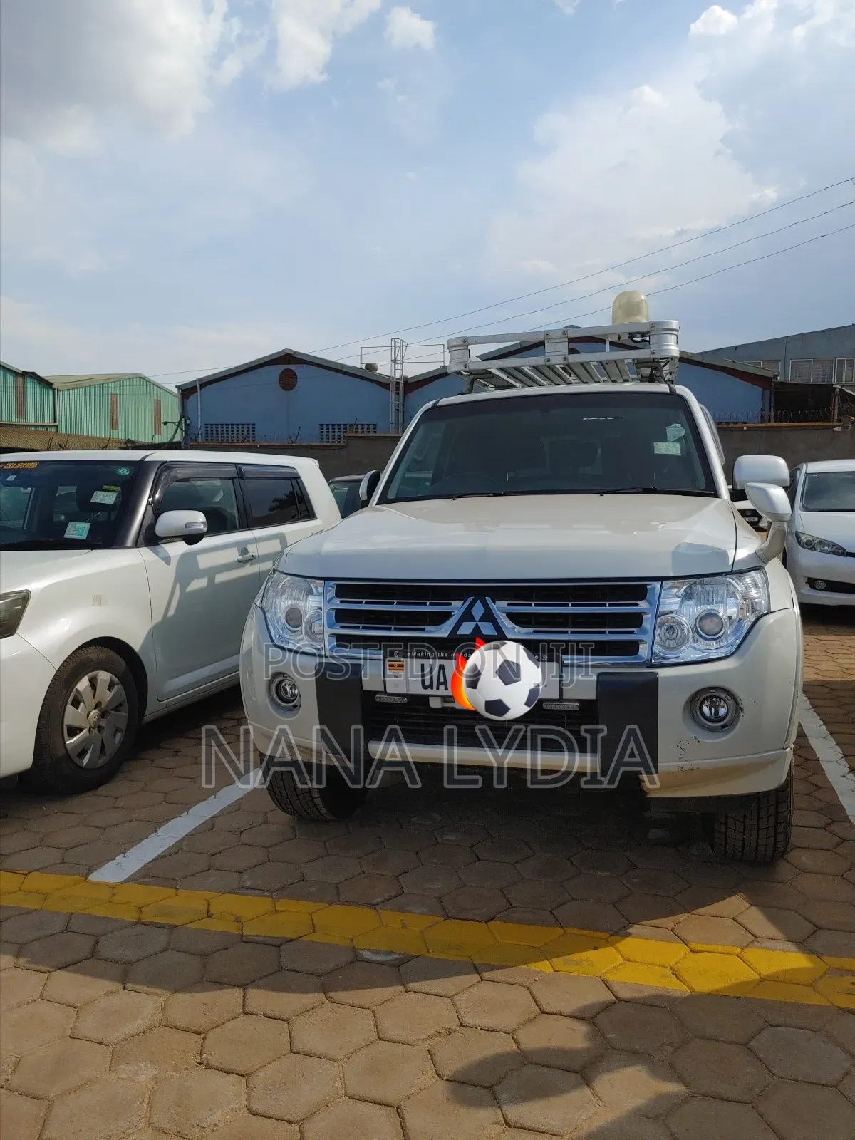Mitsubishi Pajero 2011 White