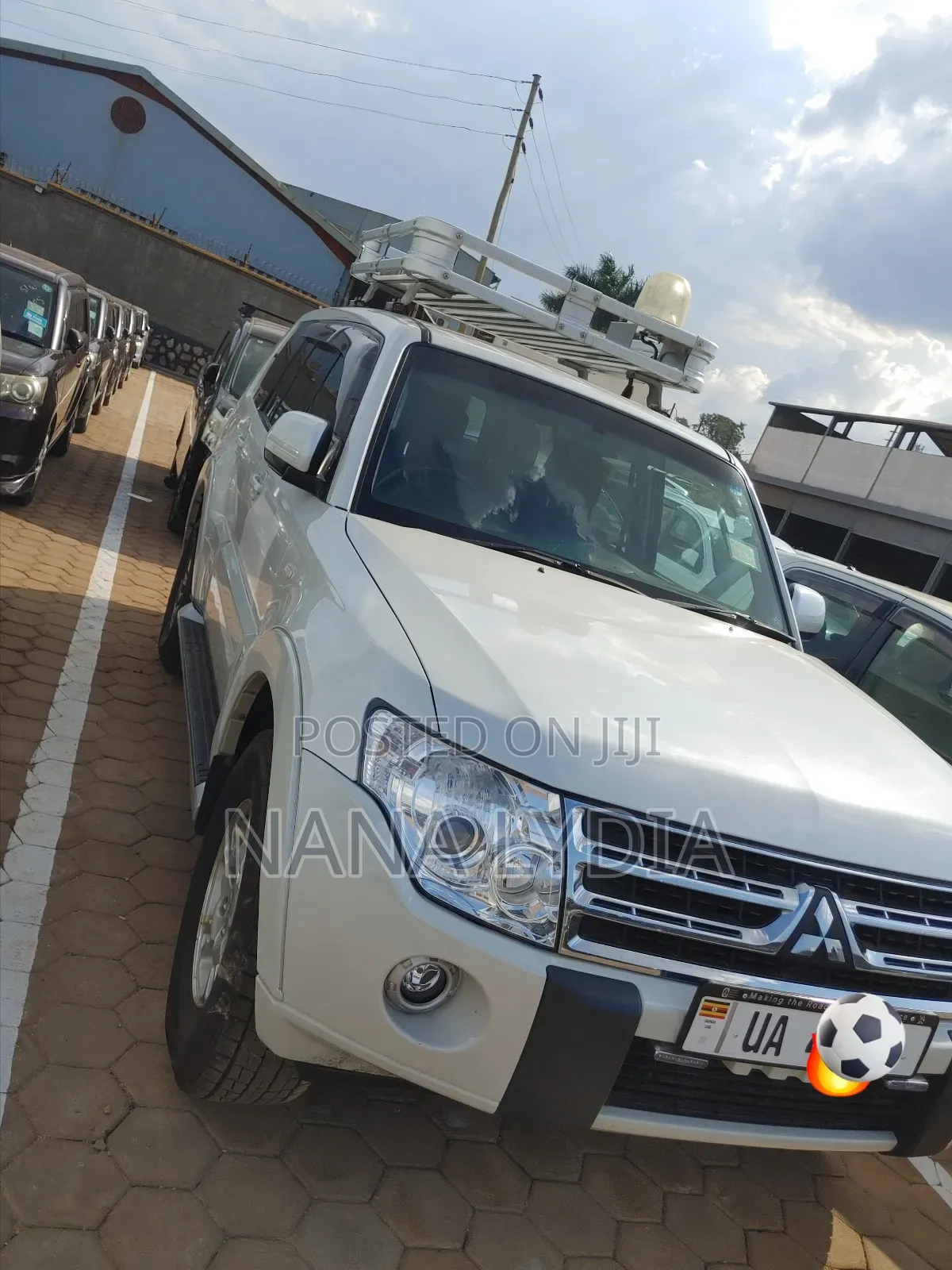 Mitsubishi Pajero 2011 White
