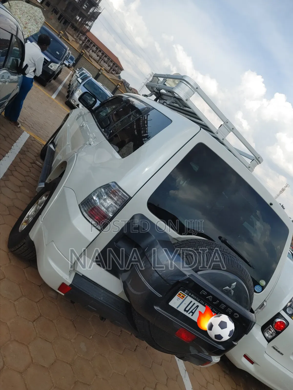 Mitsubishi Pajero 2011 White