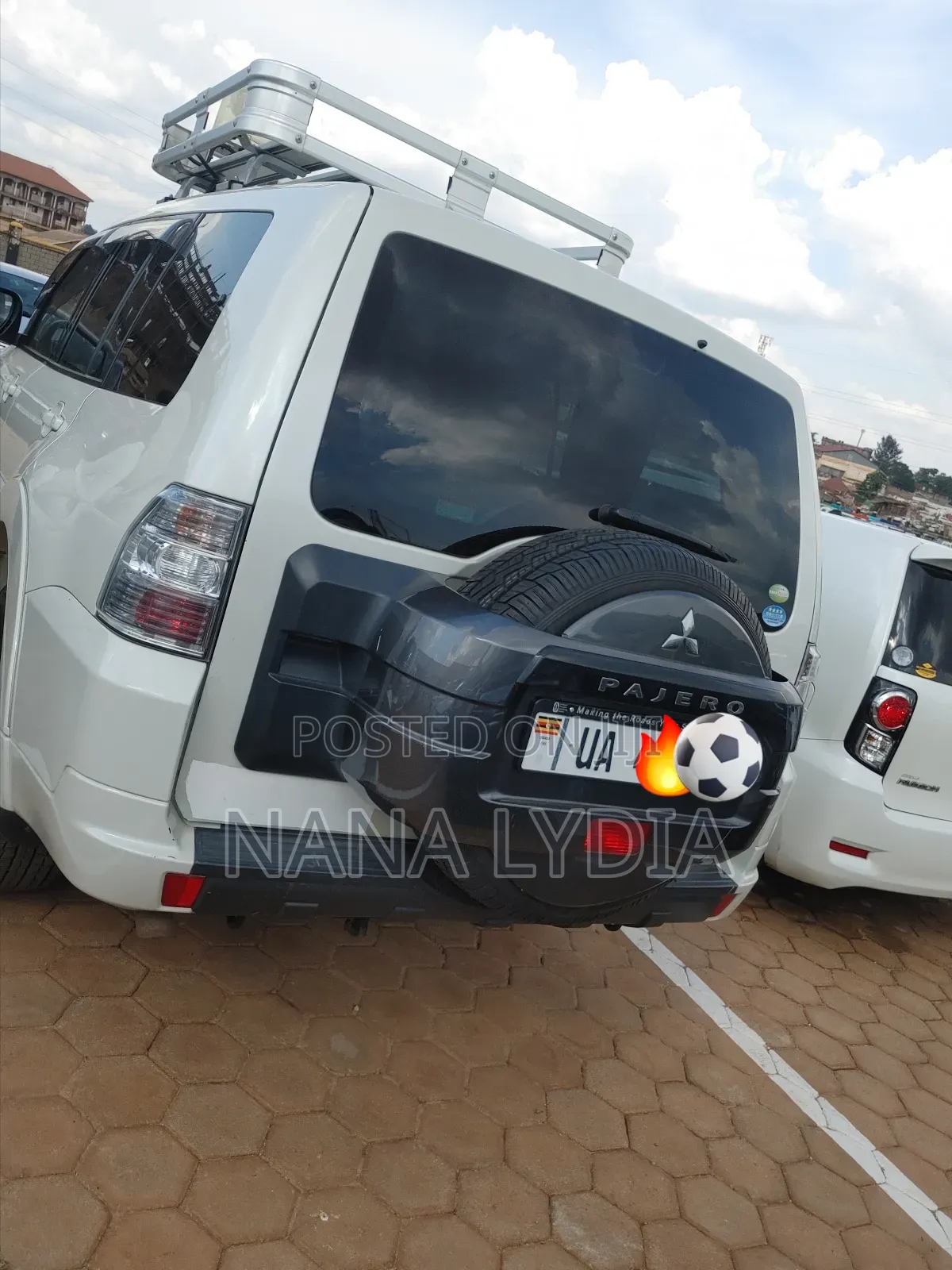 Mitsubishi Pajero 2011 White
