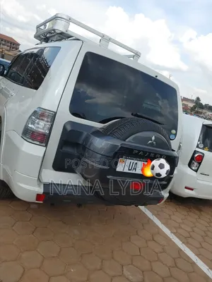 Mitsubishi Pajero 2011 White