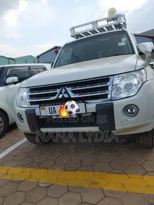 Mitsubishi Pajero 2011 White