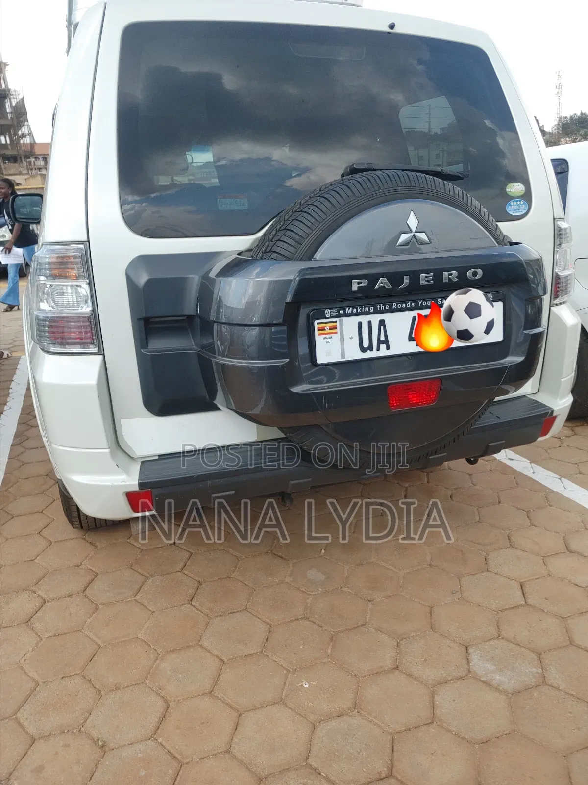 Mitsubishi Pajero 2011 White