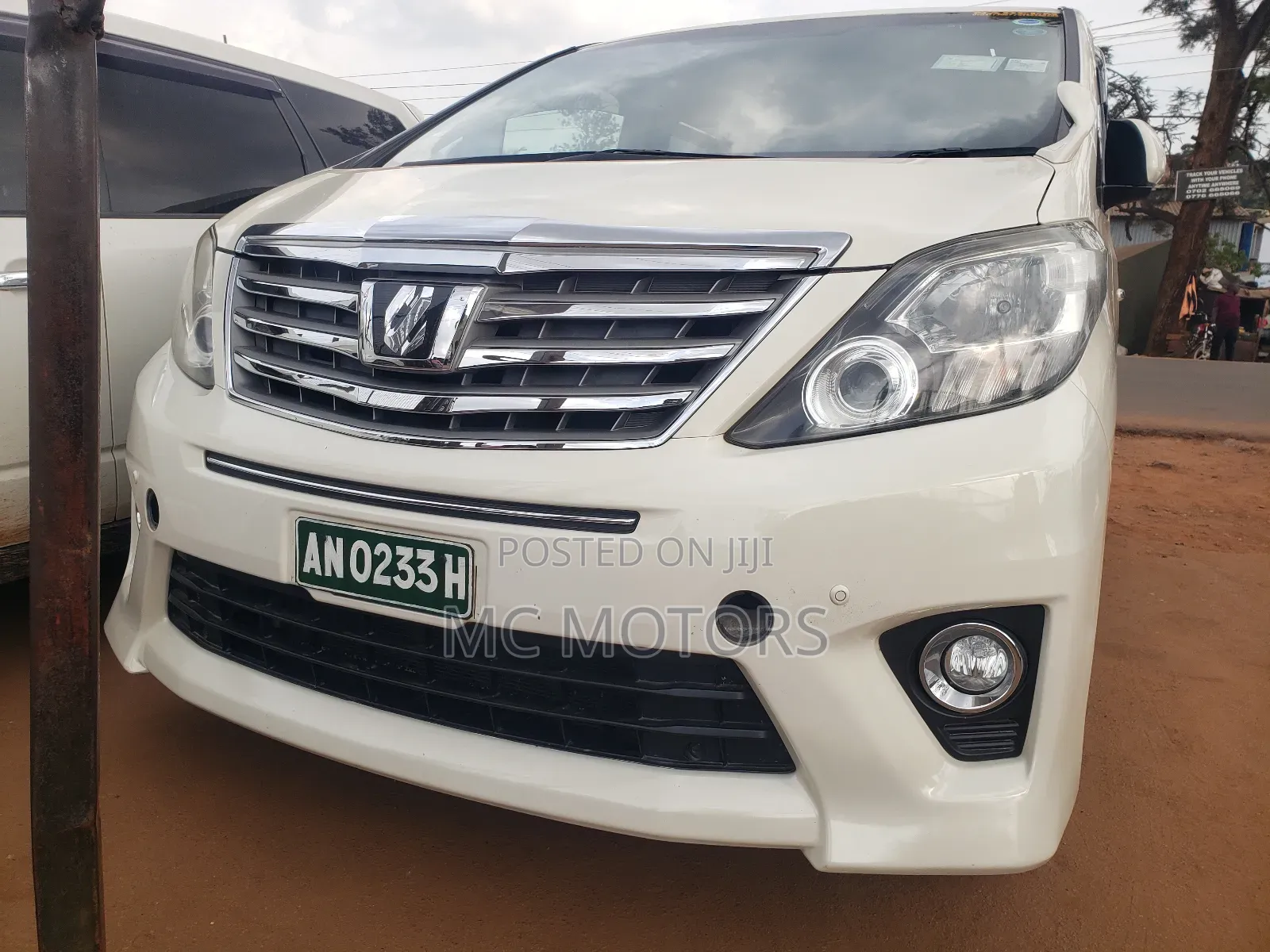 Toyota Alphard 2.4 Petrol AWD 2012 White