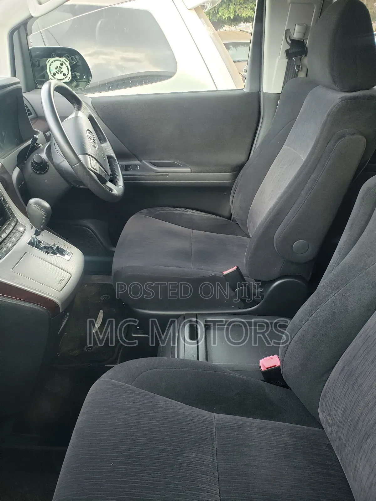Toyota Alphard 2.4 Petrol AWD 2012 White