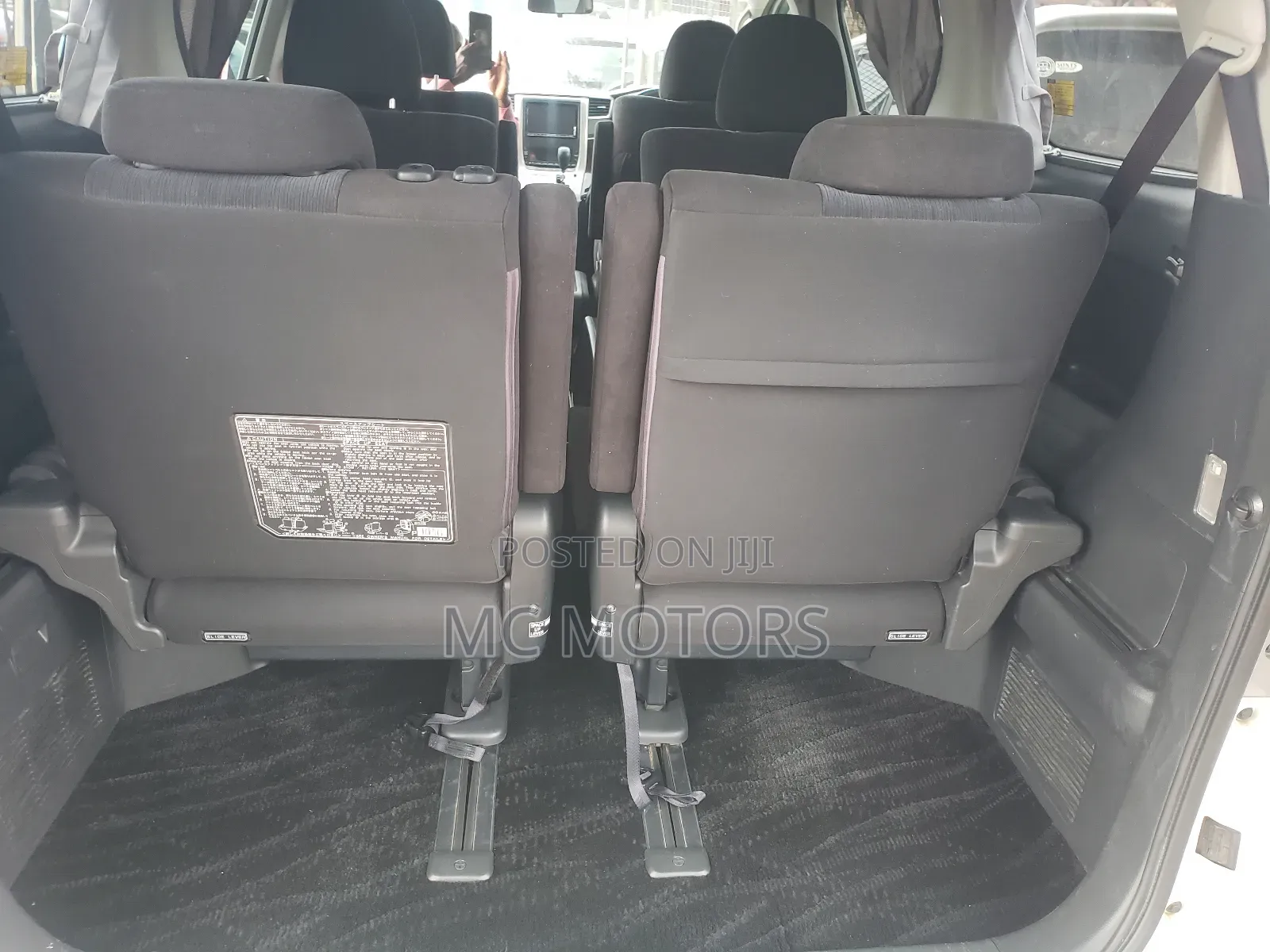 Toyota Alphard 2.4 Petrol AWD 2012 White