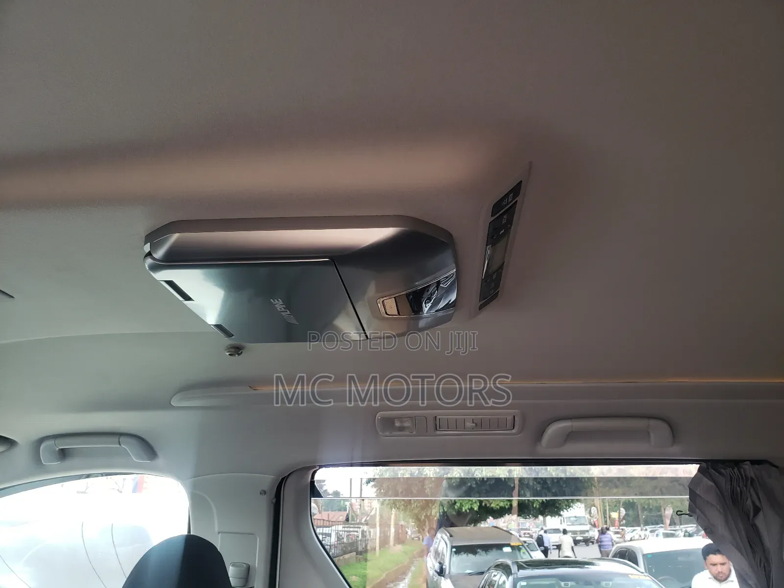 Toyota Alphard 2.4 Petrol AWD 2012 White