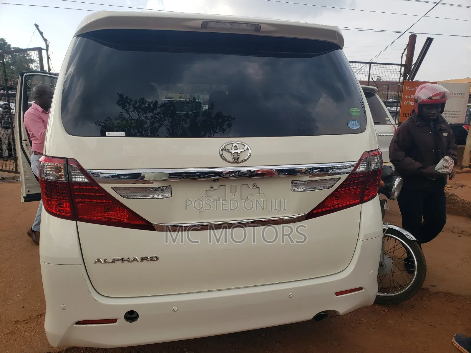 Toyota Alphard 2.4 Petrol AWD 2012 White