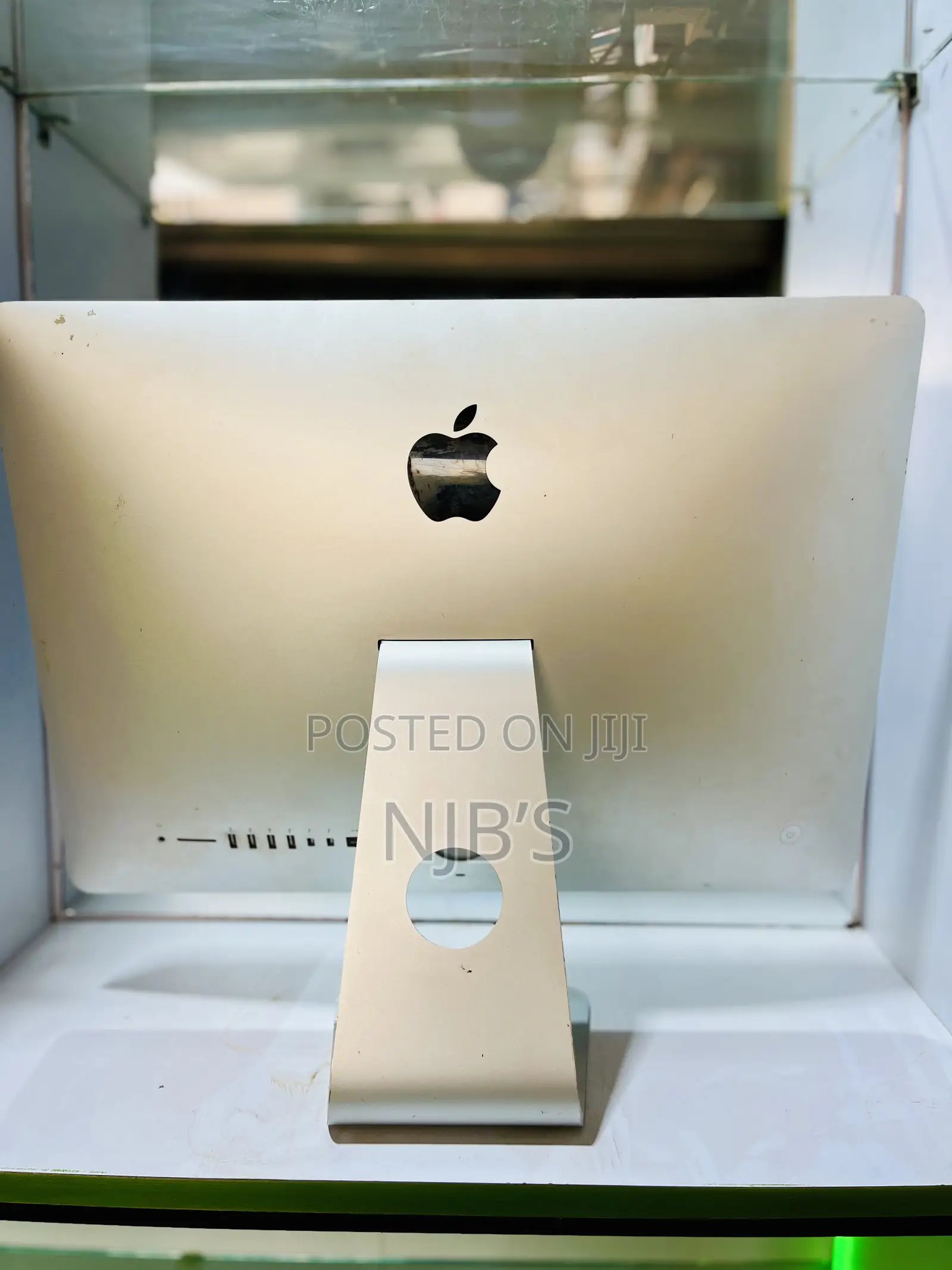 Desktop Computer Apple iMac 8GB Intel Core I5 SSD 512GB