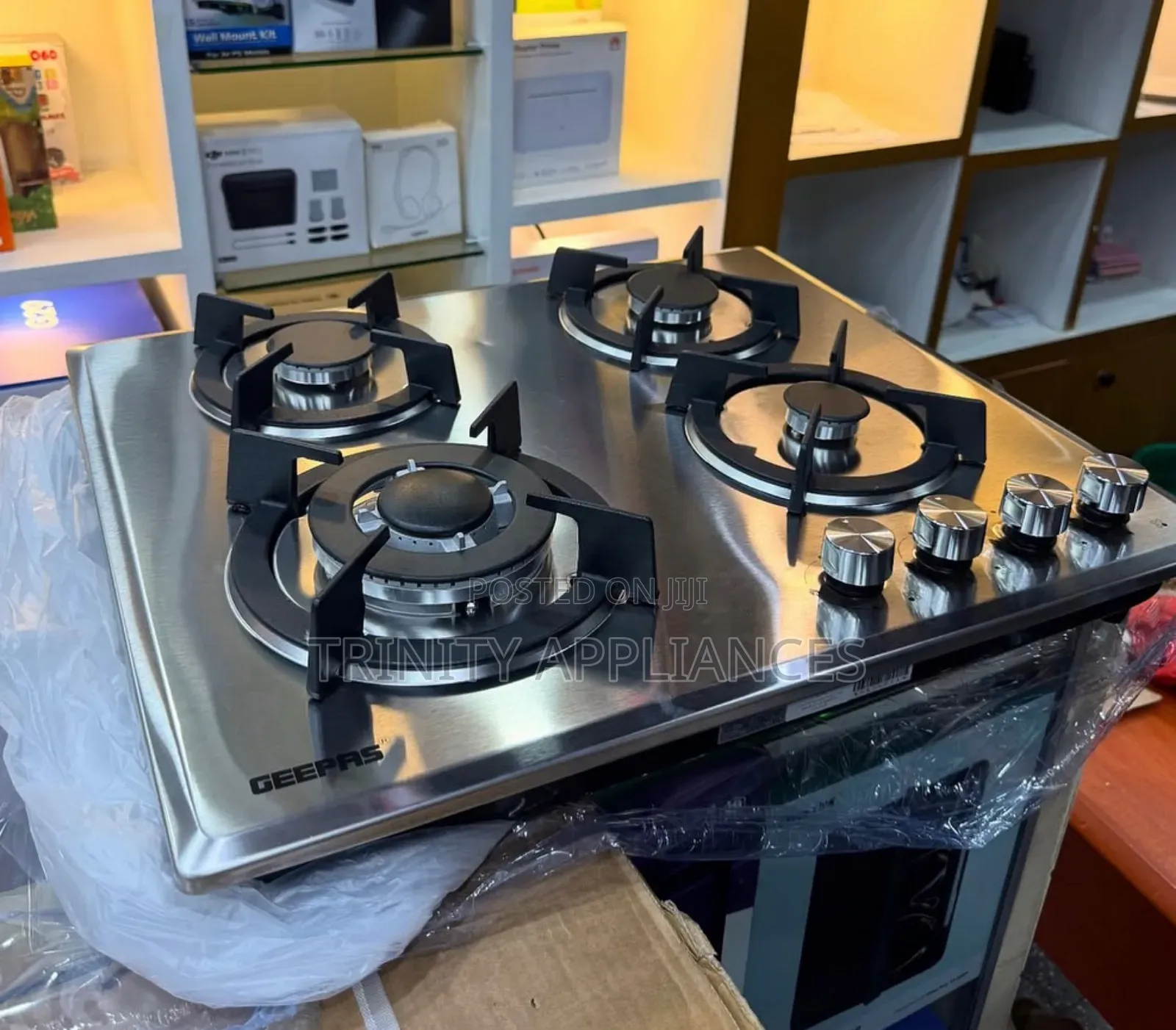 Geepas 2 in 1 Stainless Steel Built in 4 Gas Burner Hob GGC 31026