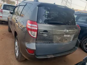 Toyota RAV4 2.5 2011 Gray