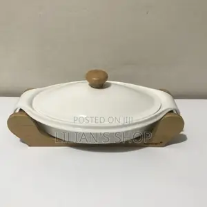 White Ceramic Casserole Dish With a Lid