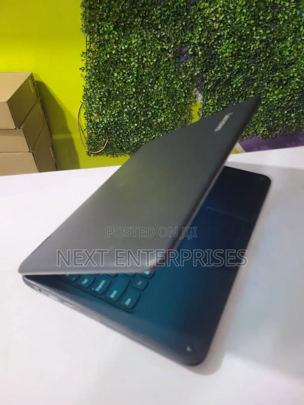 Laptop HP 14z 4GB Intel Celeron HDD 500GB
