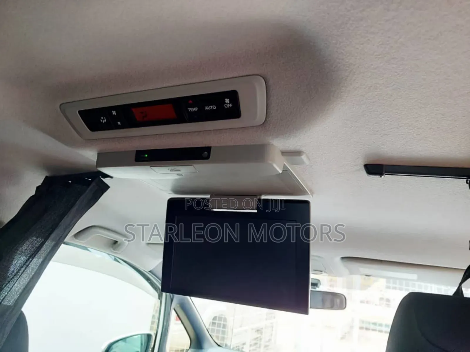 Toyota Noah 2014 White