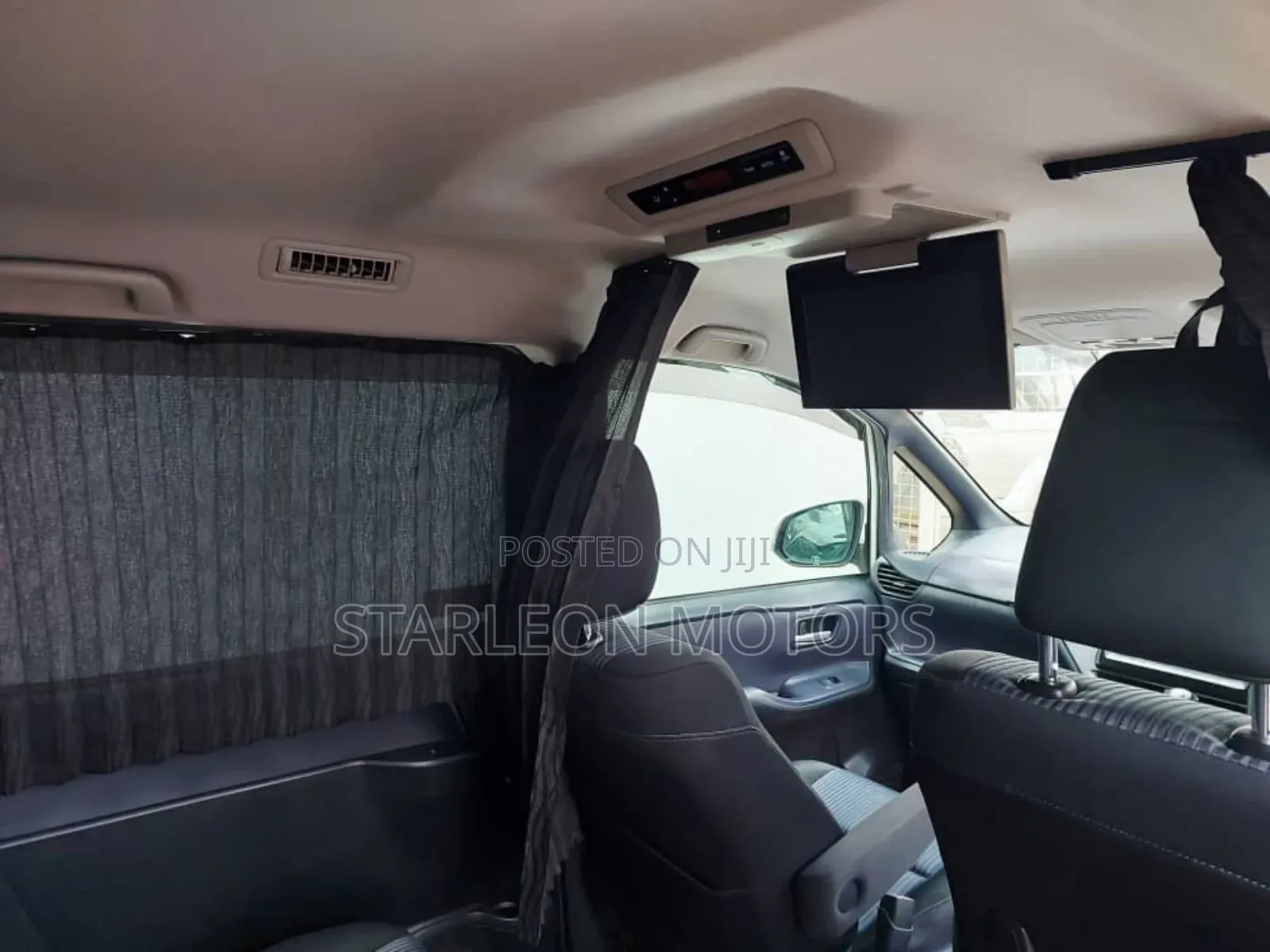 Toyota Noah 2014 White