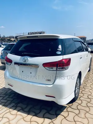 Toyota Wish 2012 White