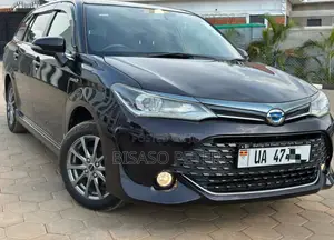 Toyota Corolla Fielder 1.5 Hybrid FWD 2016 Black
