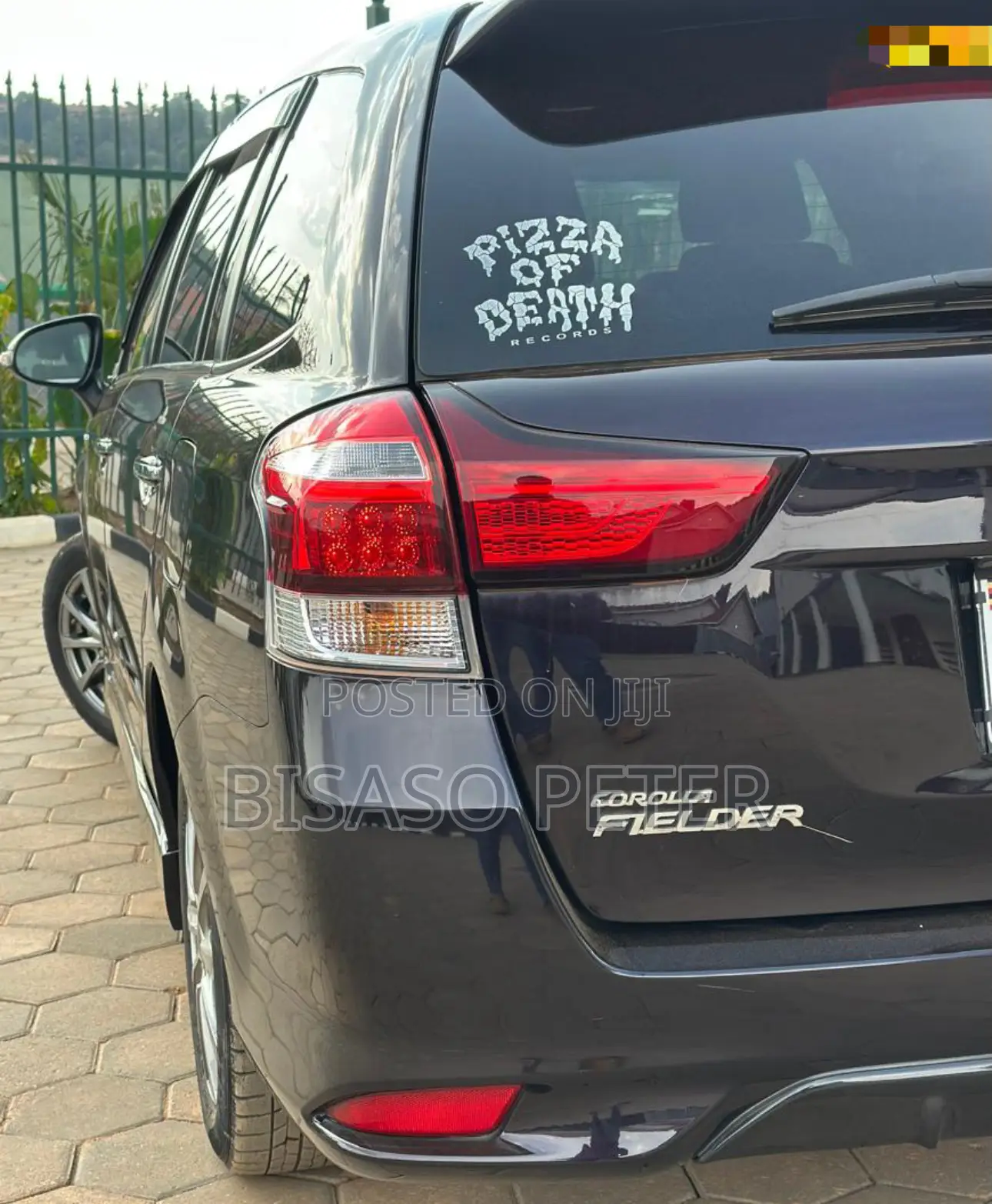 Toyota Corolla Fielder 1.5 Hybrid FWD 2016 Black