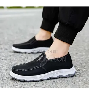 Canvas Sports Sneakers With Rubber Sole