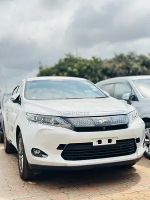 Toyota Harrier 2.0 2016