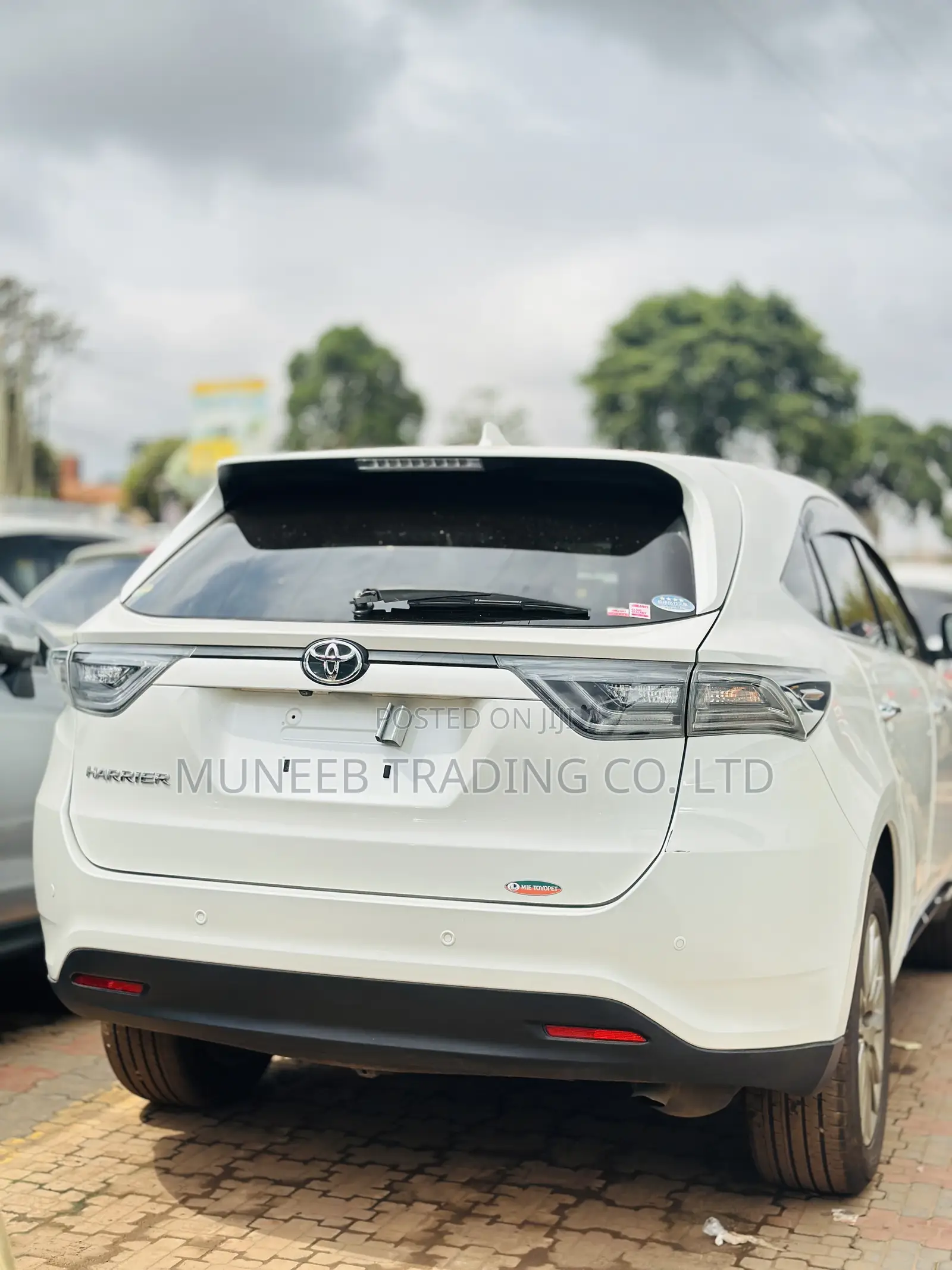 Toyota Harrier 2.0 2016