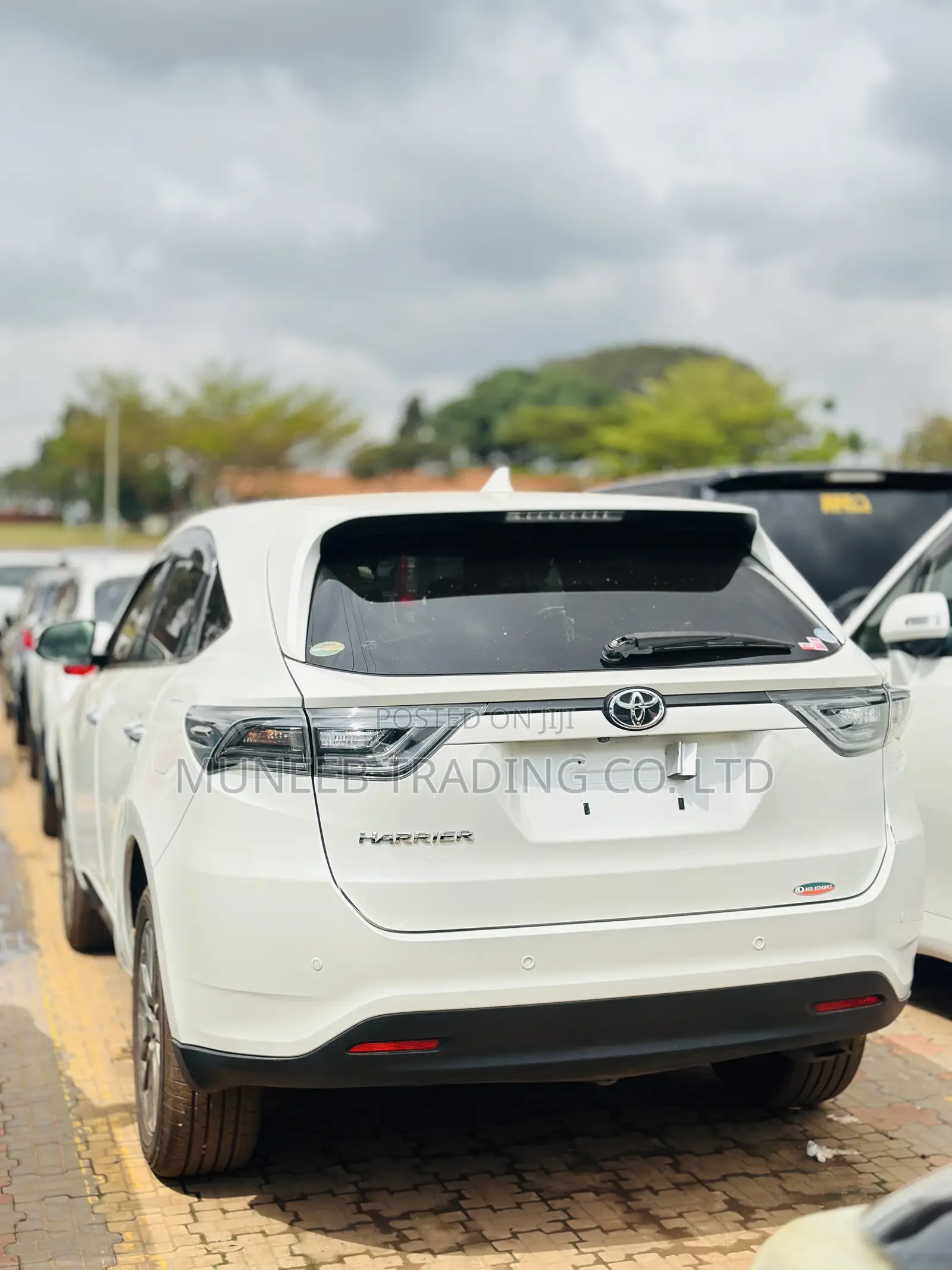 Toyota Harrier 2.0 2016