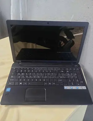 Laptop Toshiba Satellite BE45 4GB Intel Core I3 HDD 1T