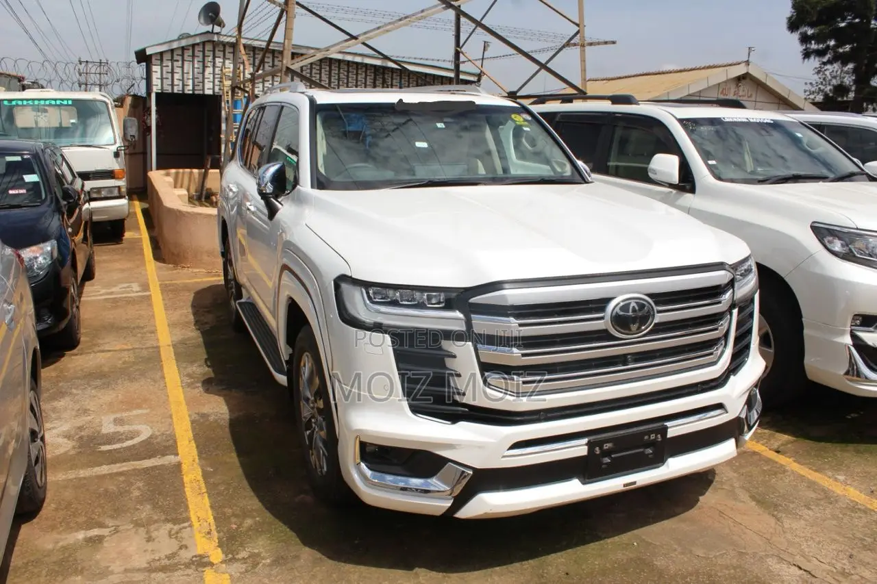 Toyota Land Cruiser 3.5 Petrol 4WD 2022 White