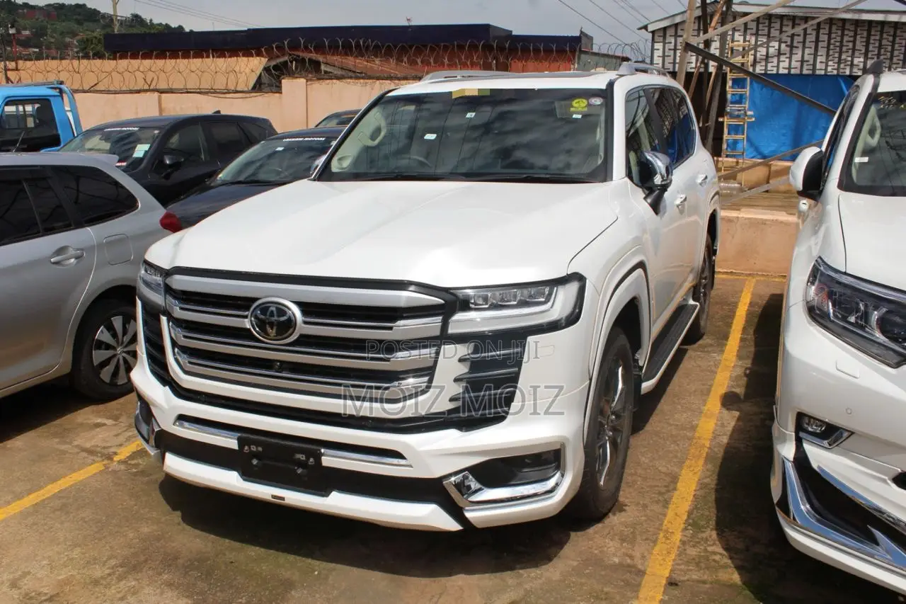 Toyota Land Cruiser 3.5 Petrol 4WD 2022 White