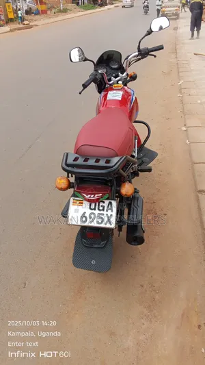 Bajaj Boxer 125 2024 Red