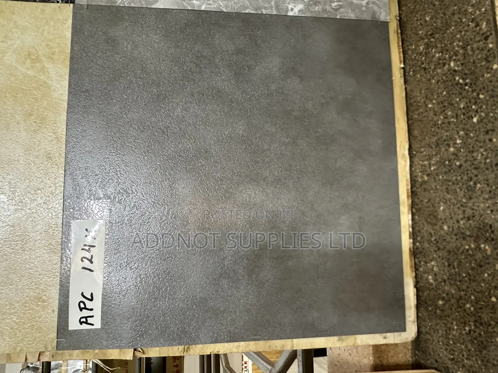 PVC Self-Adhesive Floor Tiles | 45cm X 45cm