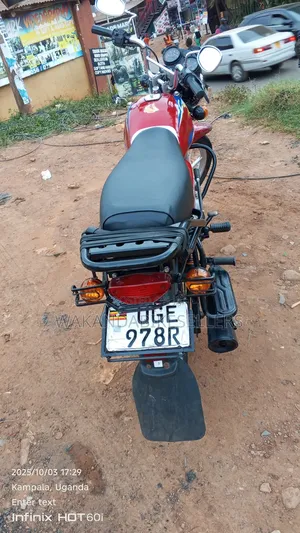 Bajaj Boxer 125 2024 Red