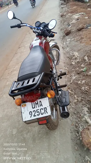 Bajaj Boxer 100 2025 Red