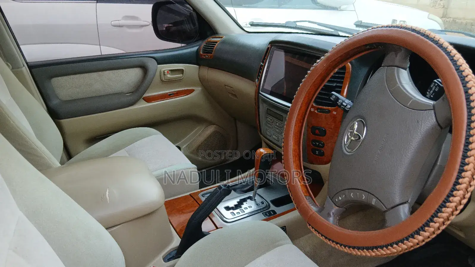 Toyota Land Cruiser Prado 2006 White