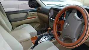 Toyota Land Cruiser Prado 2006 White