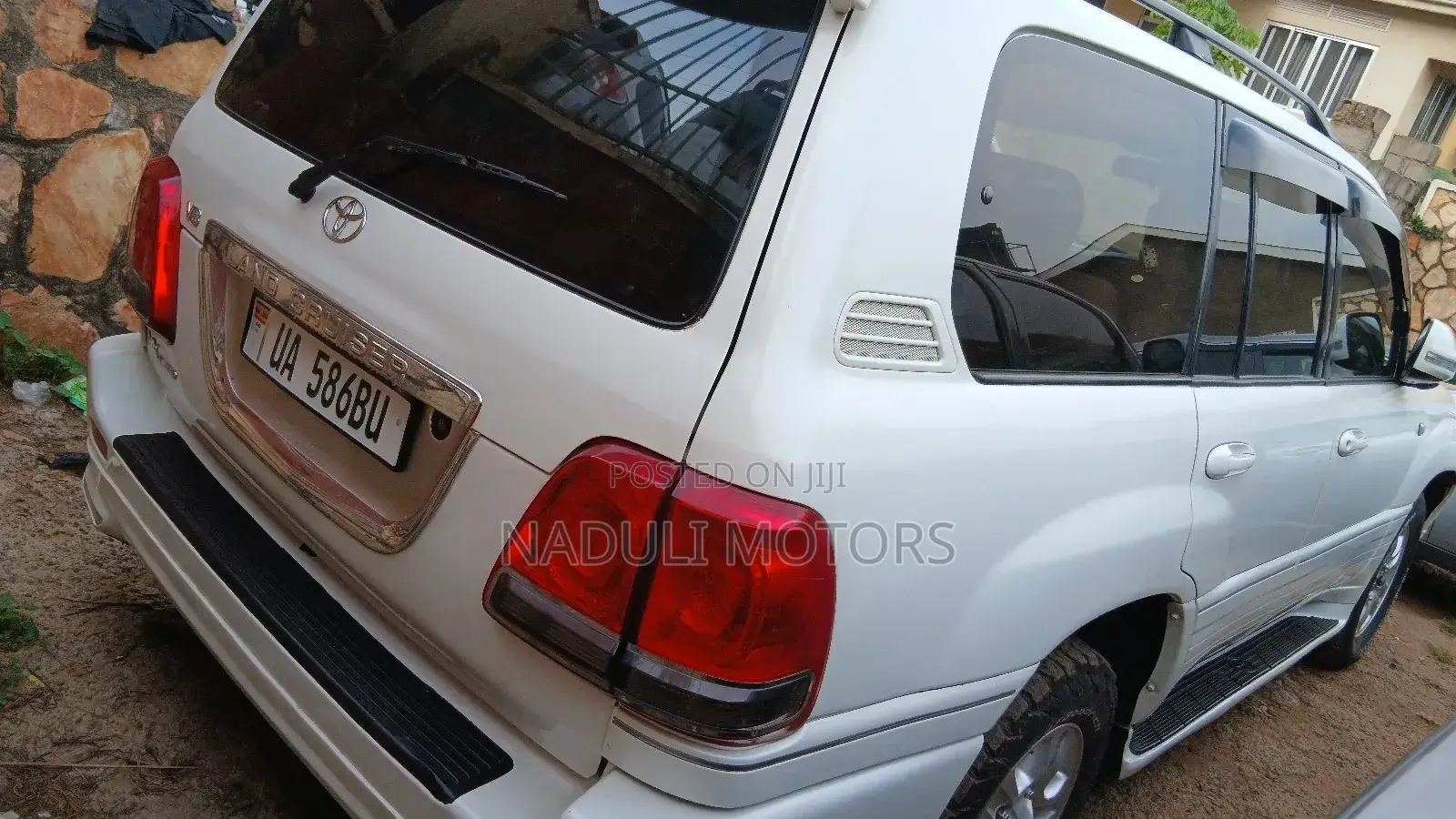 Toyota Land Cruiser Prado 2006 White