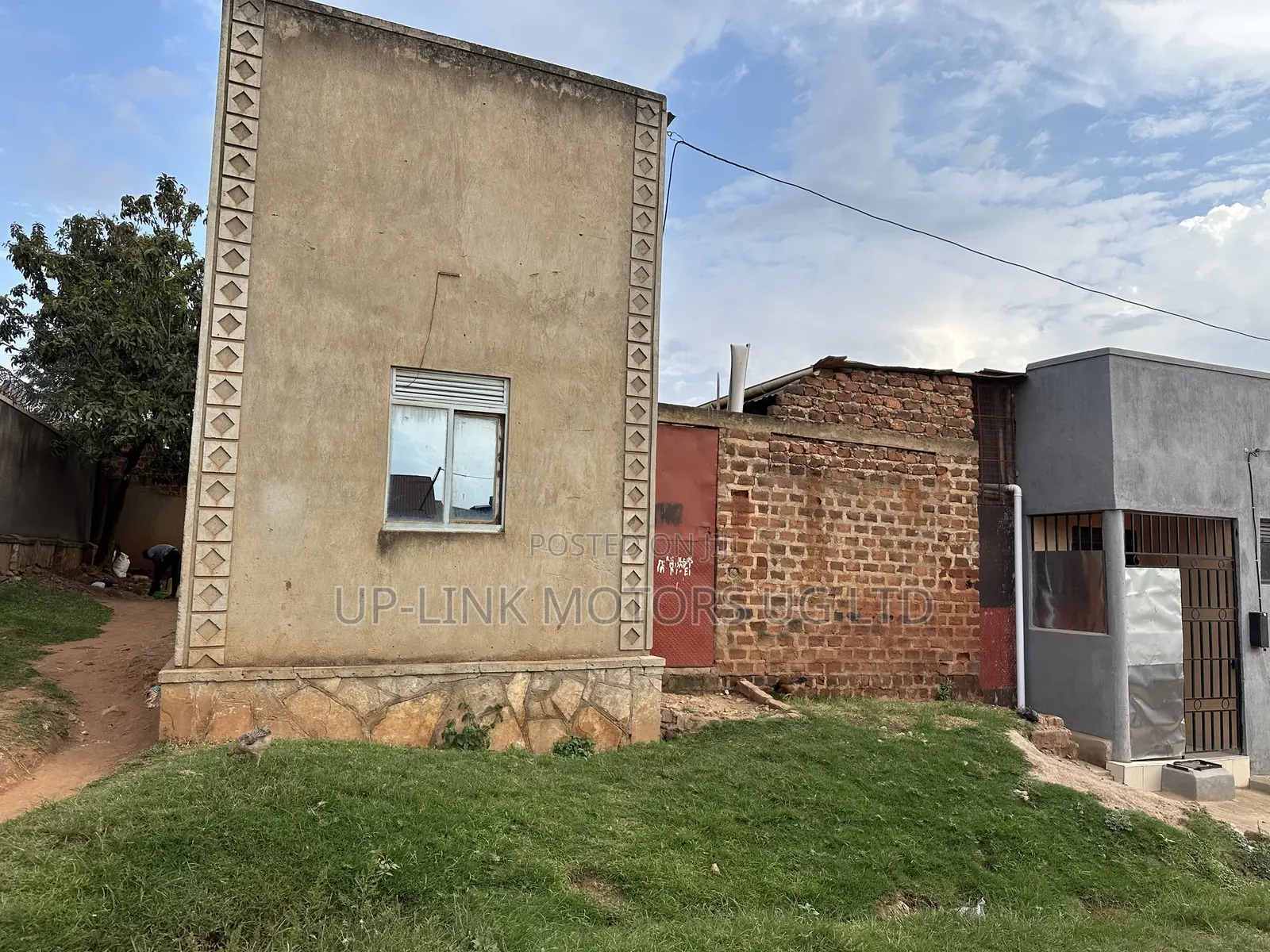 3bdrm House in Bweyogerere Estate, Wakiso / Wakiso for sale