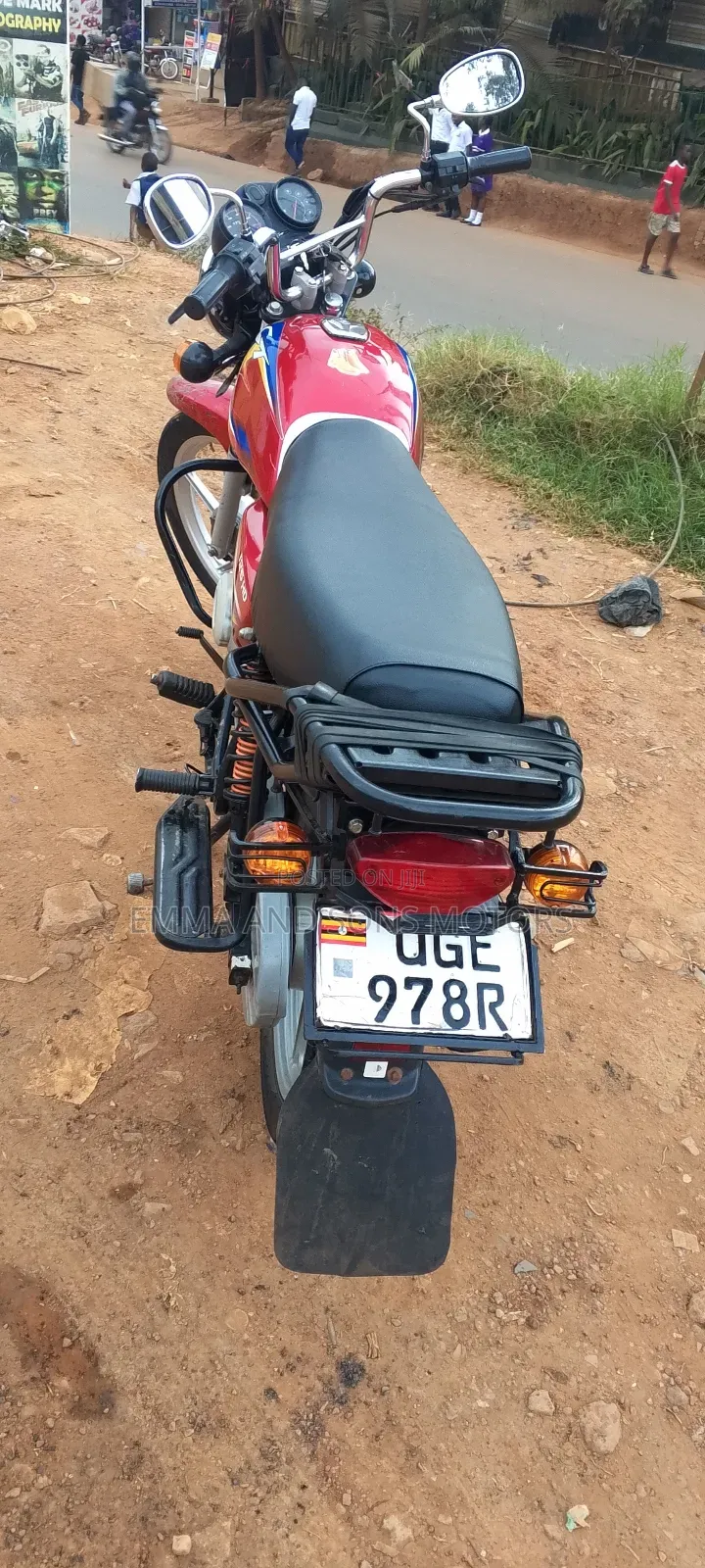 Bajaj Boxer 125 2024 Red