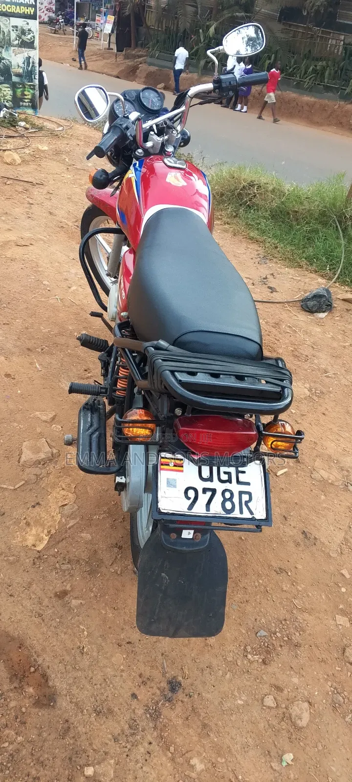 Bajaj Boxer 125 2024 Red