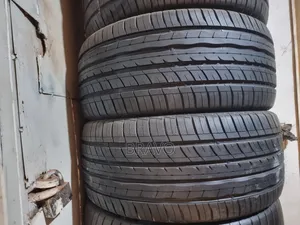 275/40r20 Good Condition Tires for Bmw, Benz.